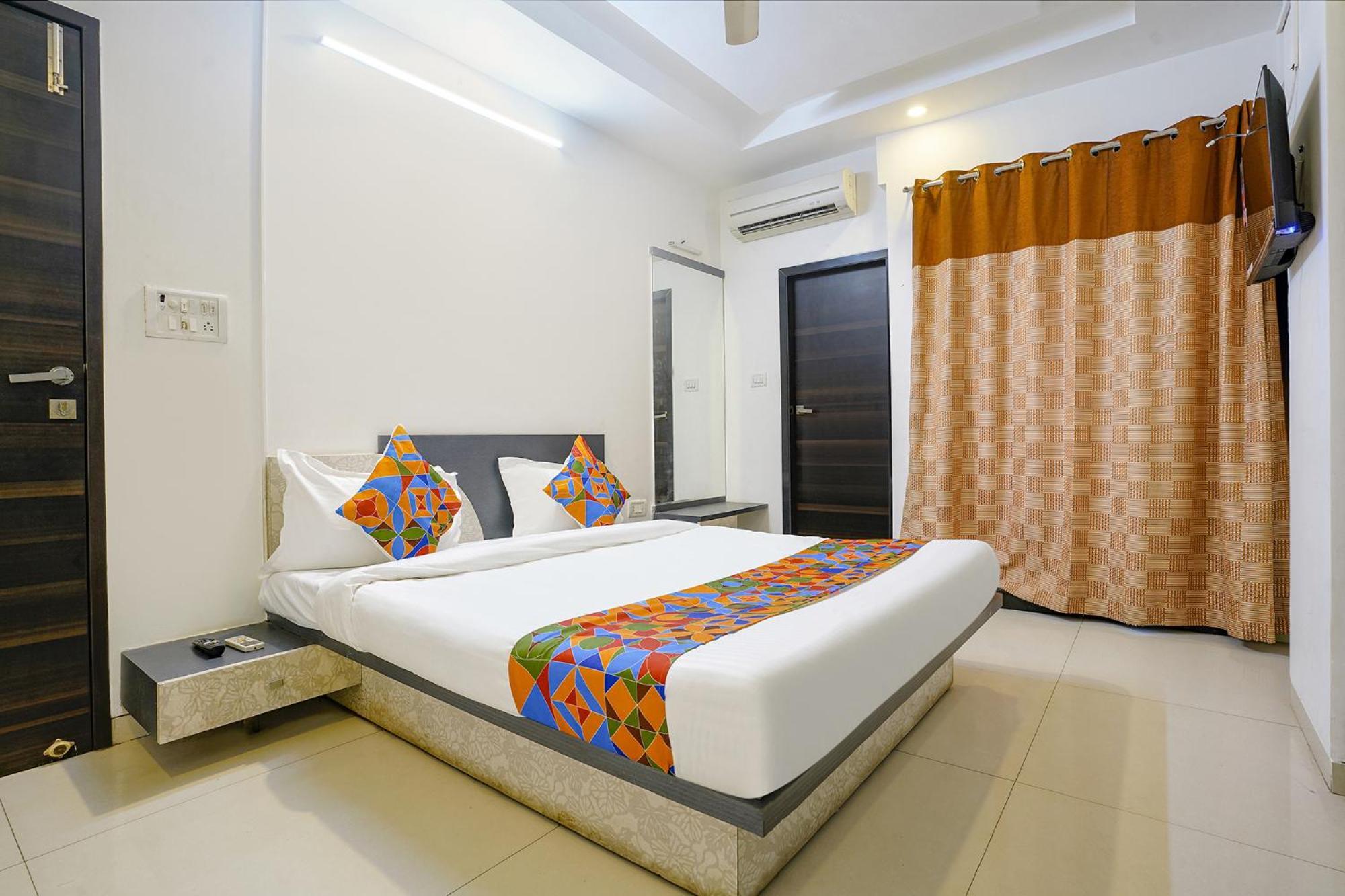 מומביי Fabhotel Shree Balaji Apartment מראה חיצוני תמונה